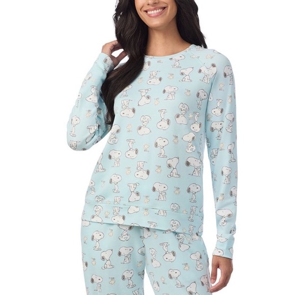 Peanuts Other - Adorable Blue woman’s peanuts size large snoopy Pajamas with Cartoon Print